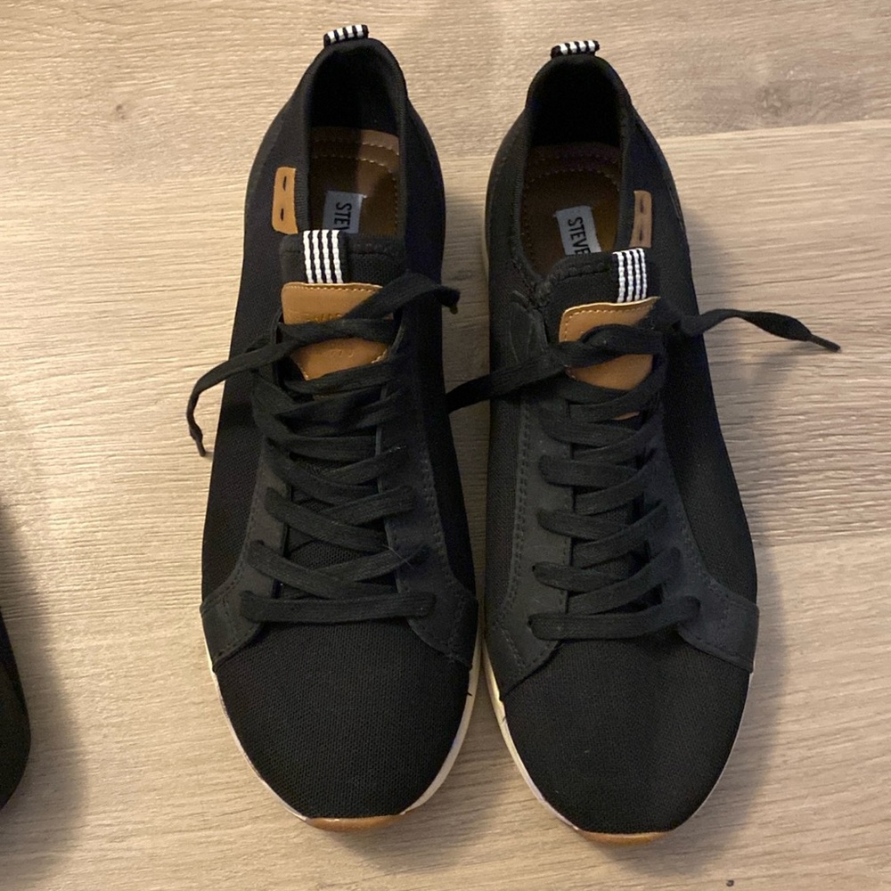 Steve Madden men’s shoes